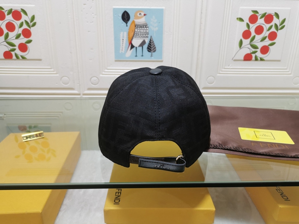 ブランド帽子側面デザイン